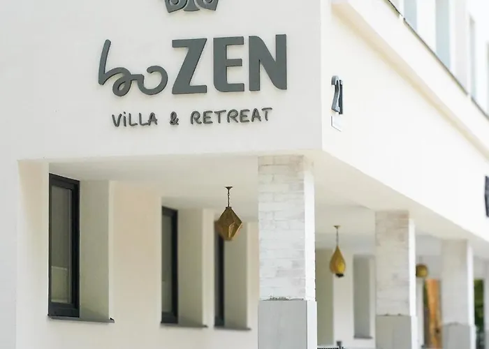 Bozen W Juracie Hotel *